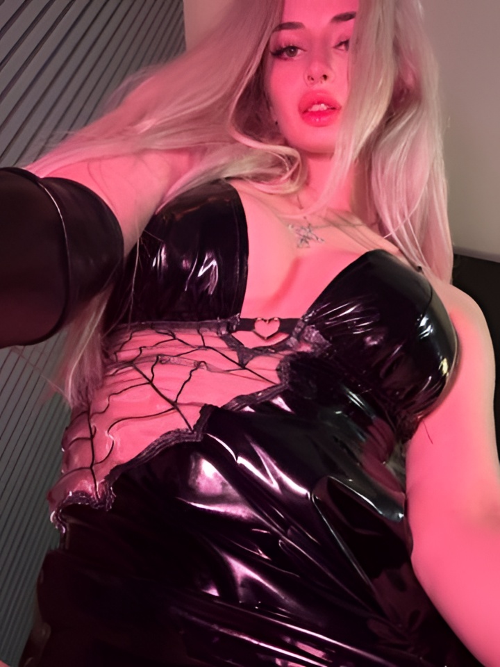 Анастасия привлекальеная девушка из Луза цена от 2000 руб