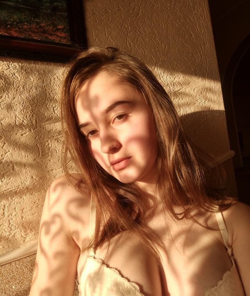 Анна привлекальеная девушка из Луза цена от 3000 руб