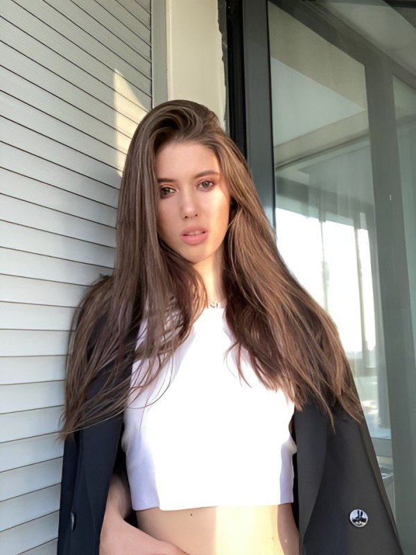 Лина привлекательная девушка из Луза цена от 4000 руб