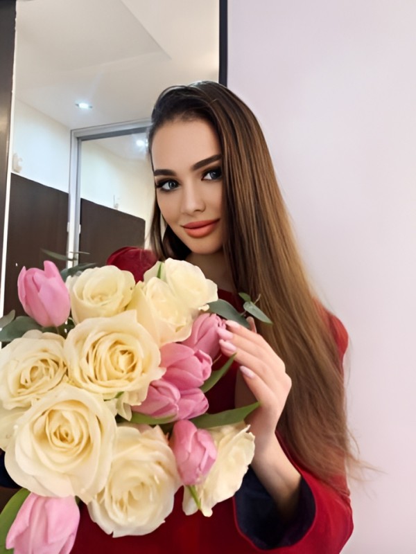 Слава привлекательная девушка из Луза цена от 10000 руб