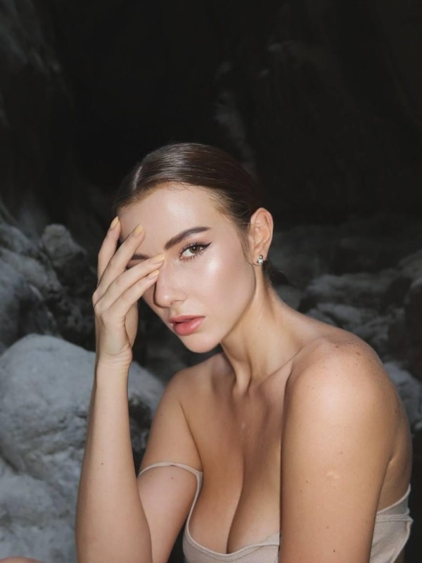 Янка привлекательная девушка из Луза цена от 7000 руб