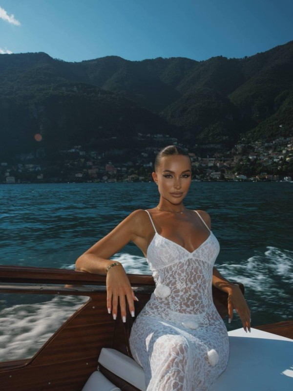 Амелия привлекательная девушка из Луза цена от 11000 руб